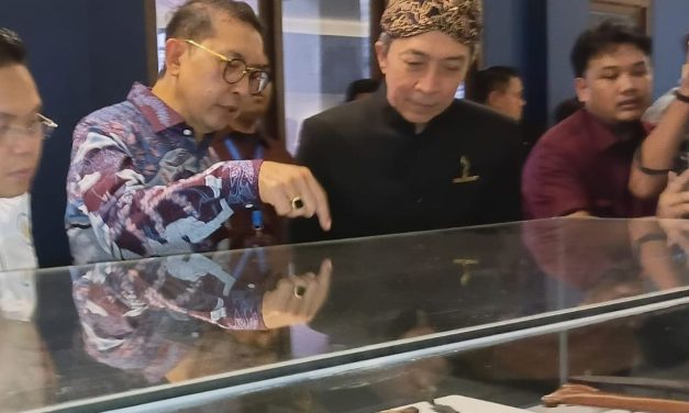 Fadli Zon Resmikan Pameran Riksa Wisesa di Museum Pajajaran