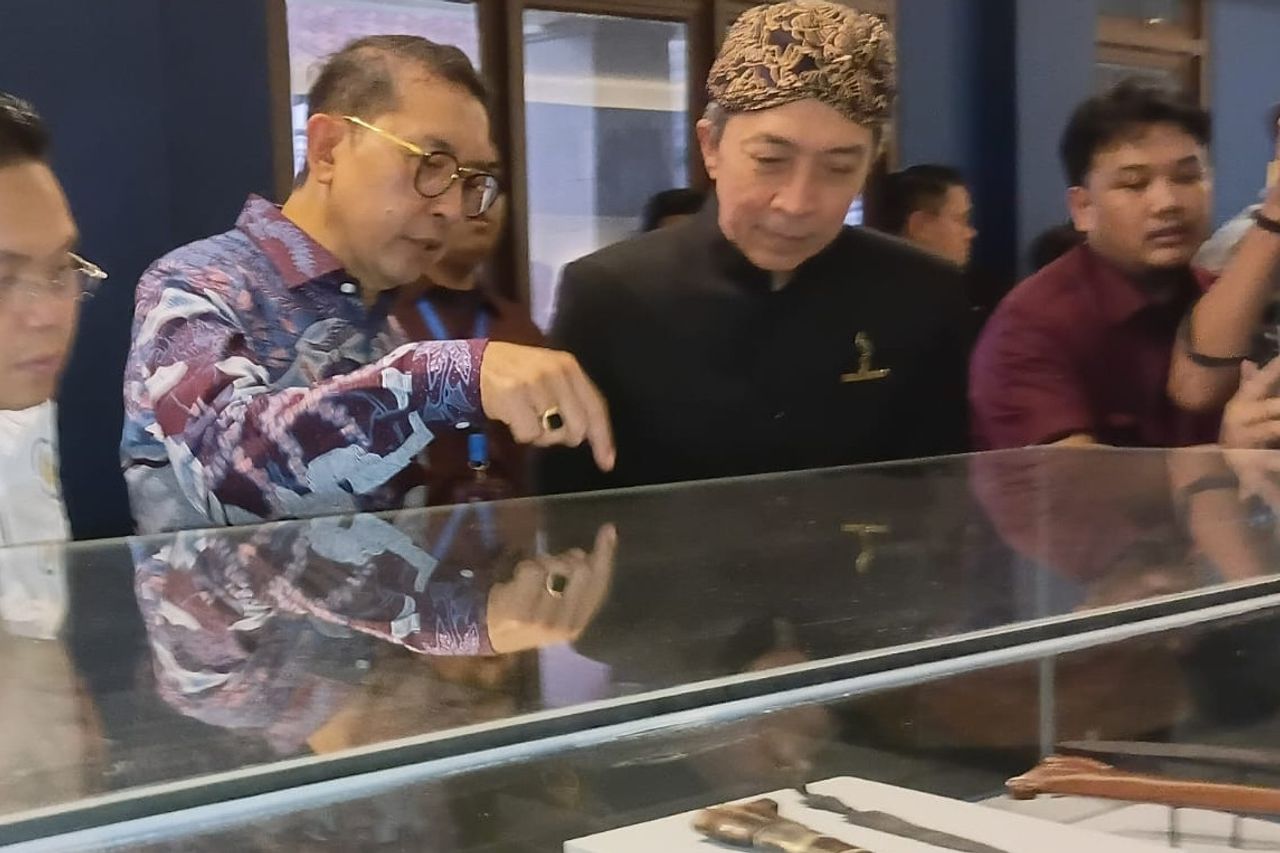 Fadli Zon Resmikan Pameran Riksa Wisesa di Museum Pajajaran