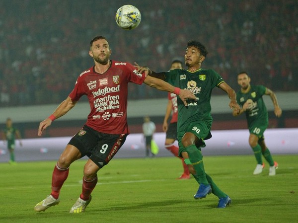 Teknik Pemain Profesional Yang Bisa Ditiru Pemula