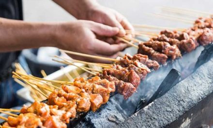 Street Food Indonesia Yang Banyak Diminati Wisatawan
