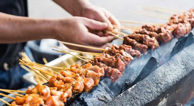Street Food Indonesia Yang Banyak Diminati Wisatawan