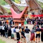 Kebiasaan Unik Masyarakat Di Berbagai Daerah Indonesia
